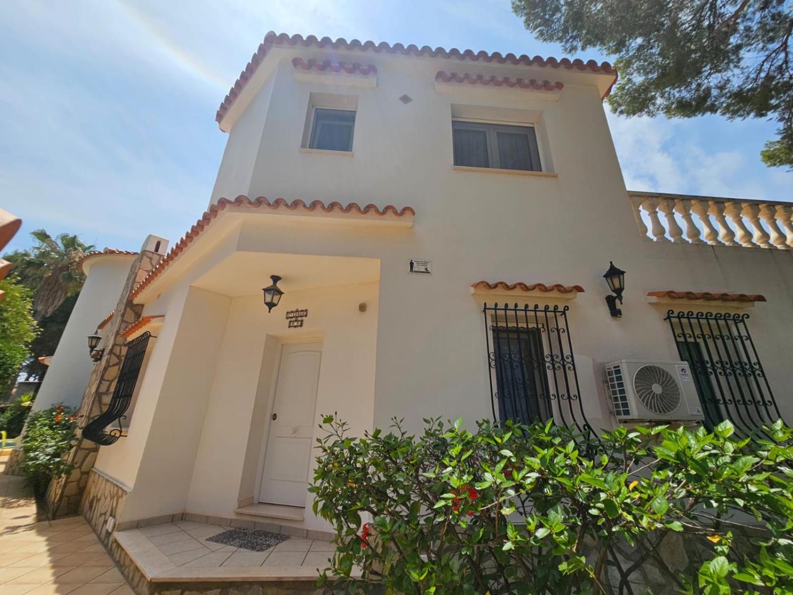 Villa Comas Дения Екстериор снимка